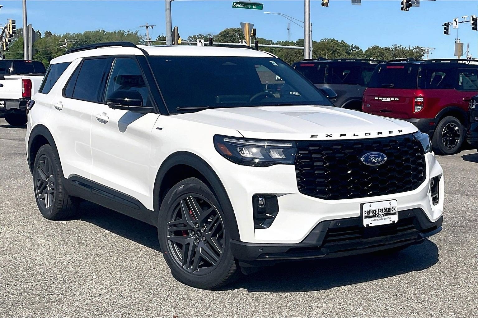 2026 Ford Explorer ST-Line