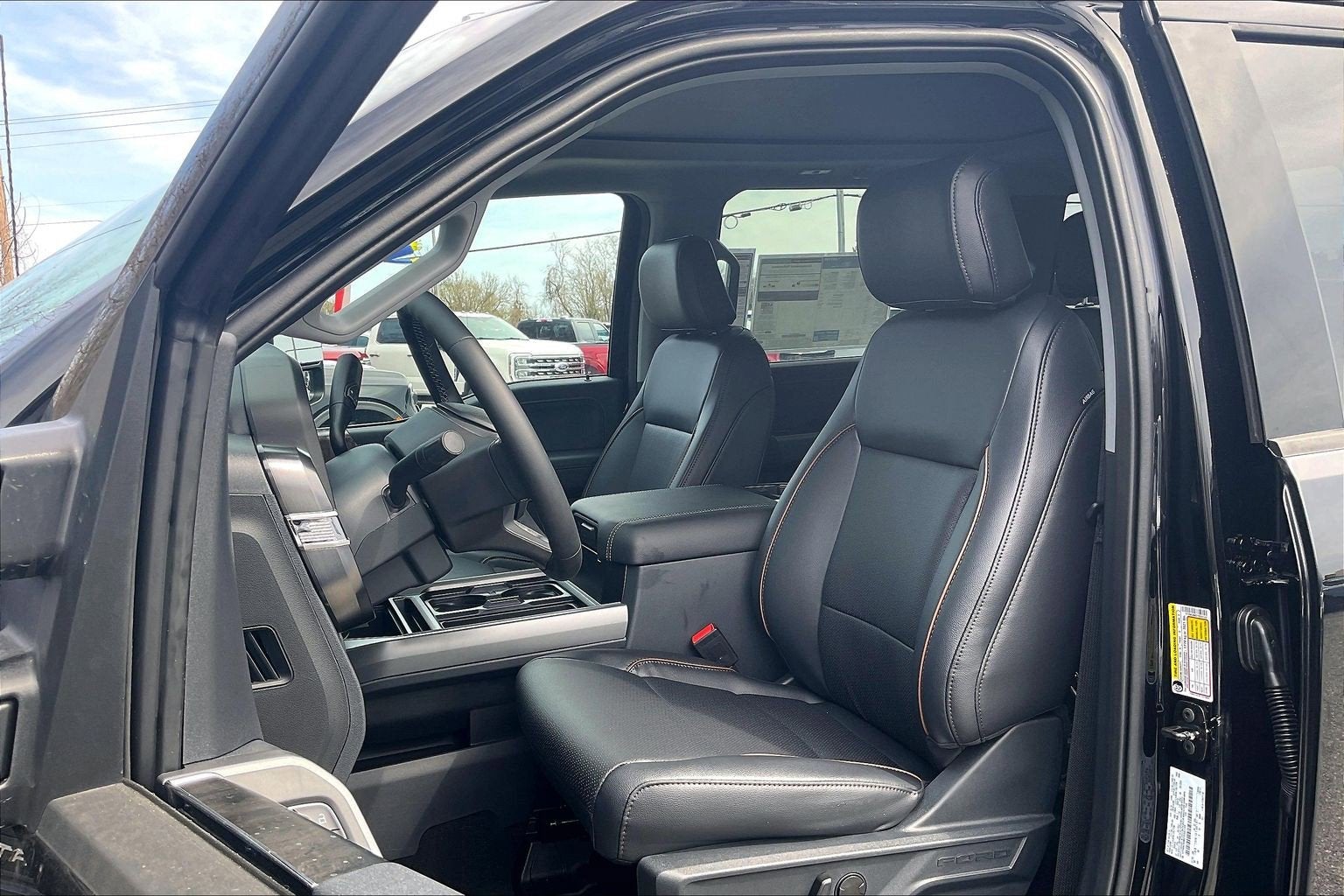 2026 Ford Super Duty F-350 SRW LARIAT