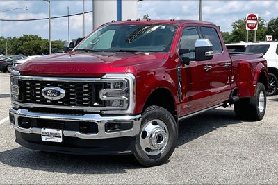 2026 Ford Super Duty F-350 DRW LARIAT