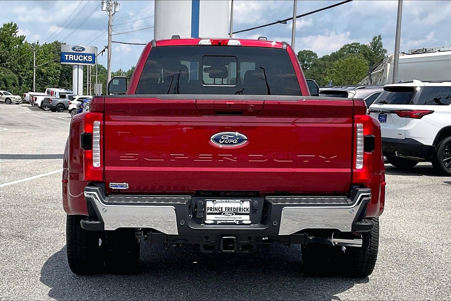 2026 Ford Super Duty F-350 DRW LARIAT