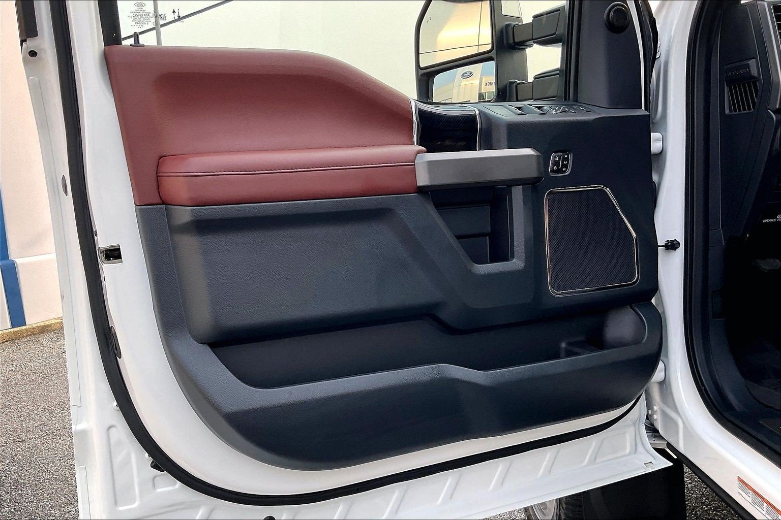 2022 Ford Super Duty F-450 DRW Platinum