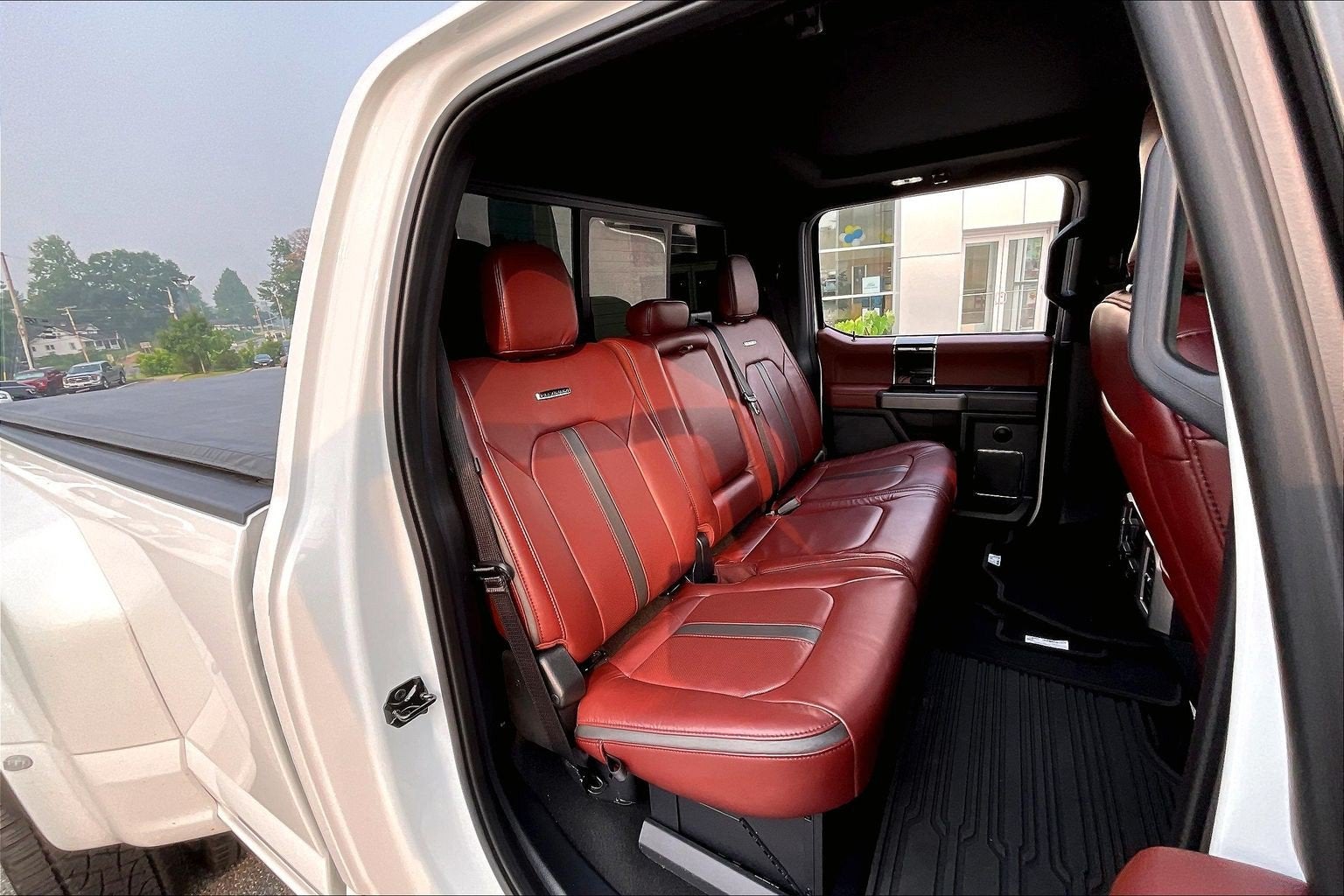 2022 Ford Super Duty F-450 DRW Platinum
