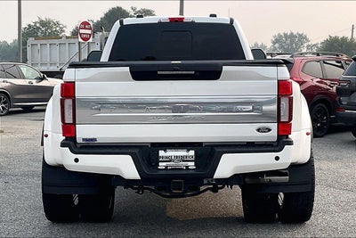 2022 Ford Super Duty F-450 DRW Platinum