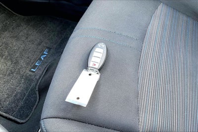2022 Nissan LEAF SV