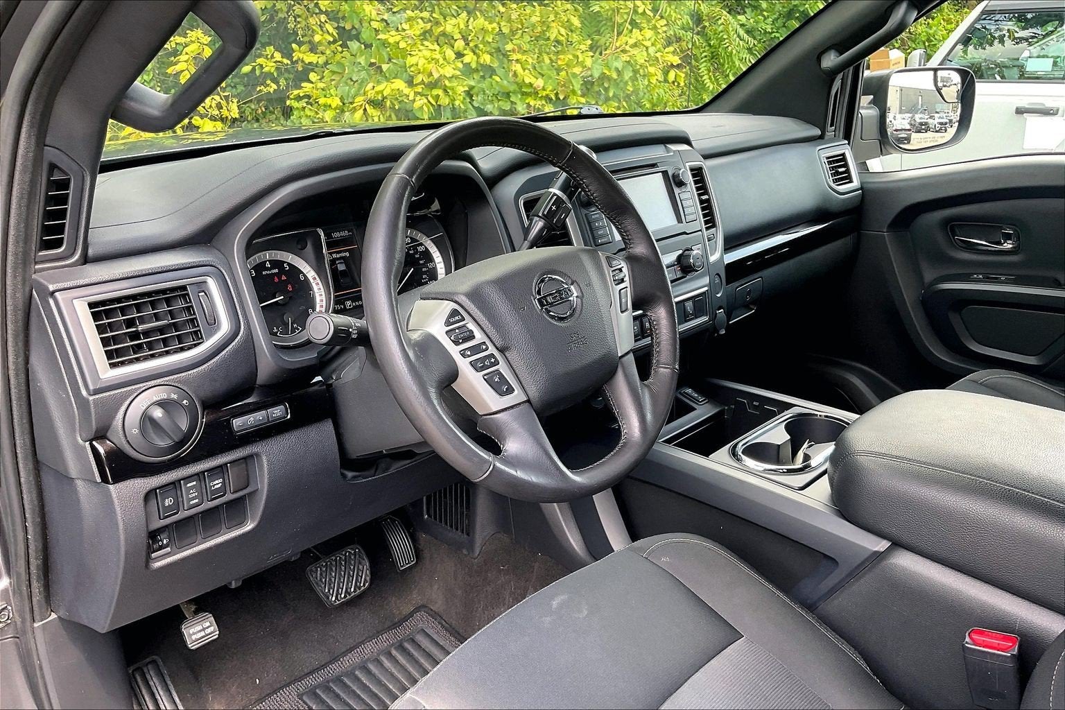 2019 Nissan Titan SV