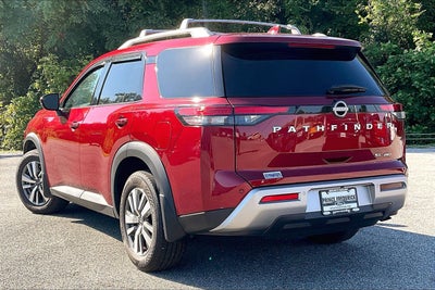 2024 Nissan Pathfinder SL