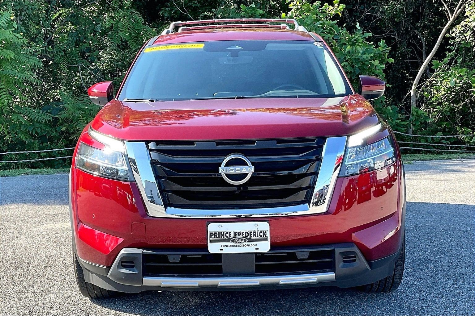 2024 Nissan Pathfinder SL