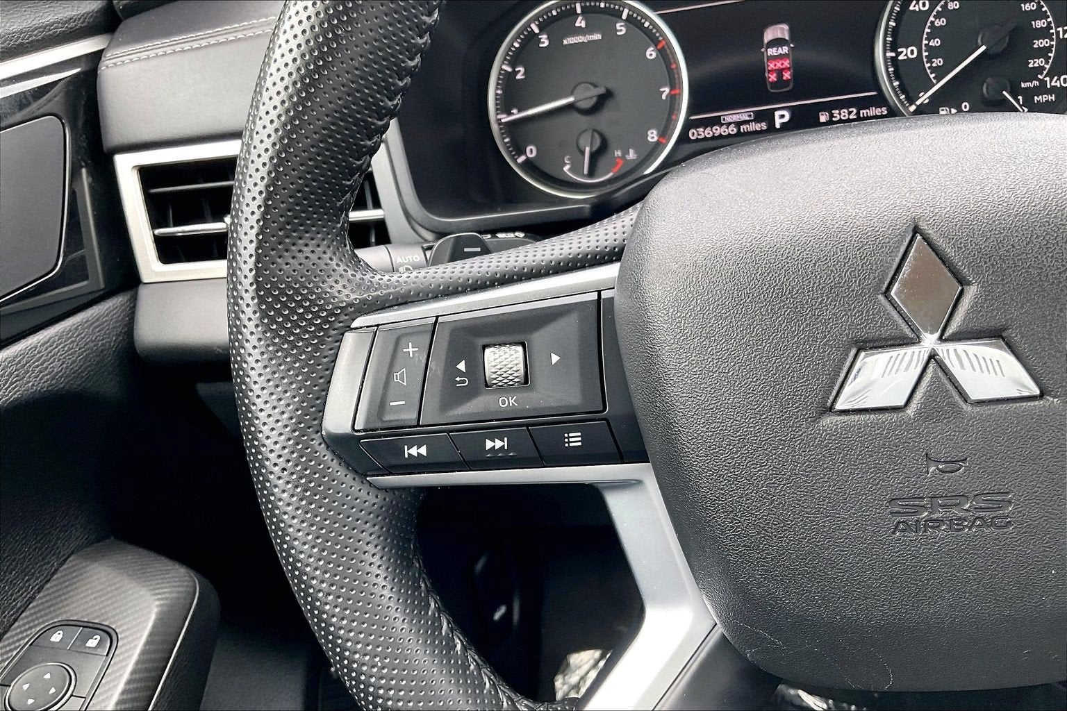 2025 Mitsubishi Outlander SE