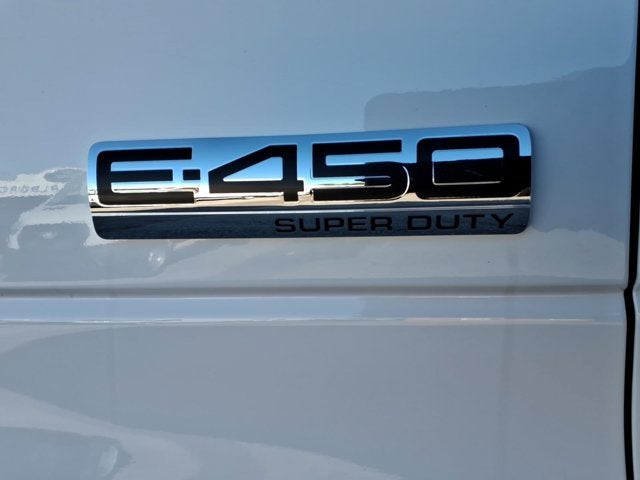 2027 Ford E-450 W/ 14' Box Van E-450 DRW