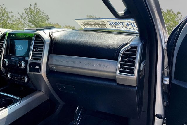 2017 Ford Super Duty F-250 SRW Lariat