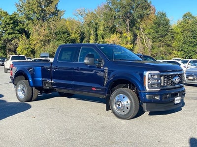 2027 Ford Super Duty F-450 DRW Platinum