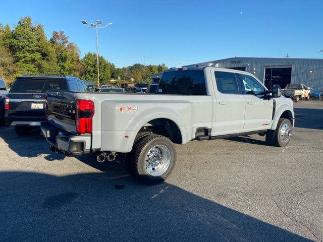 2027 Ford Super Duty F-450 DRW 4WD