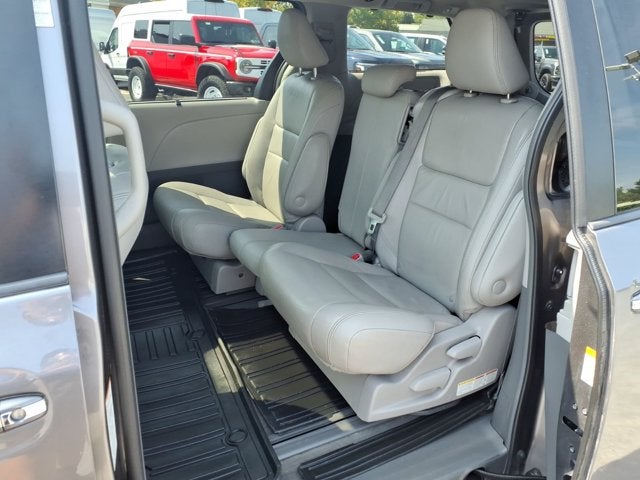 2018 Toyota Sienna XLE Premium