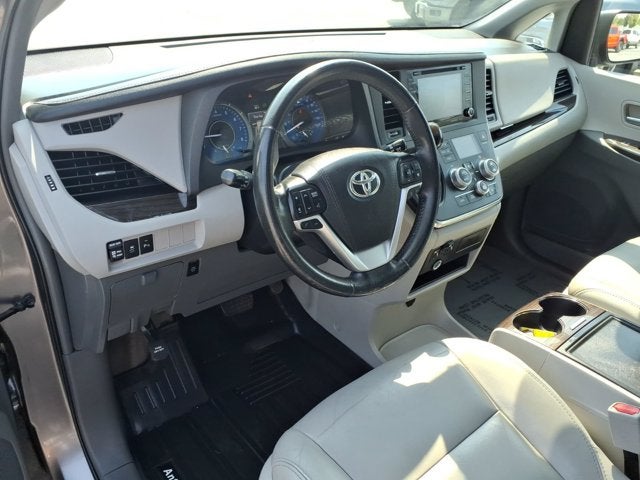 2018 Toyota Sienna XLE Premium