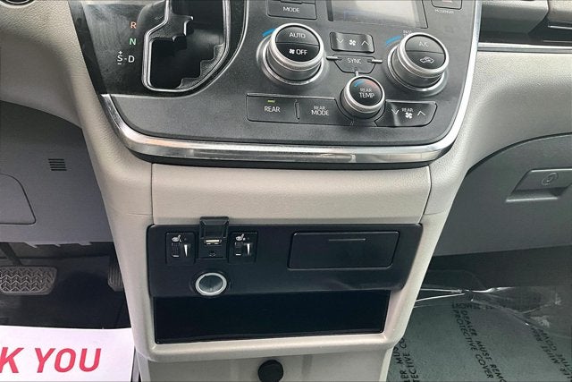 2018 Toyota Sienna XLE Premium