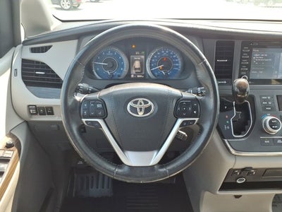 2018 Toyota Sienna XLE Premium