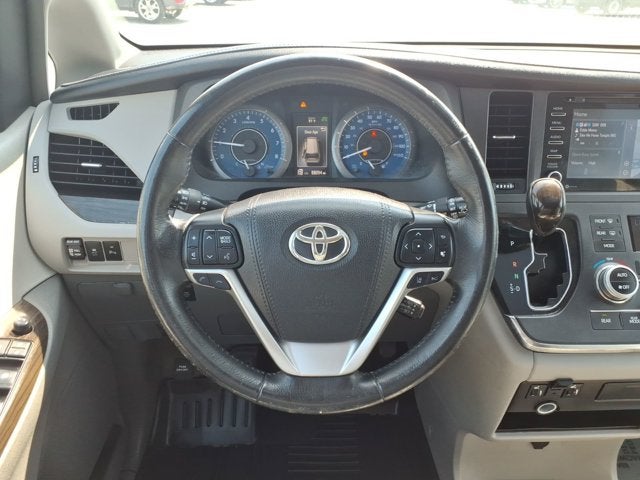 2018 Toyota Sienna XLE Premium