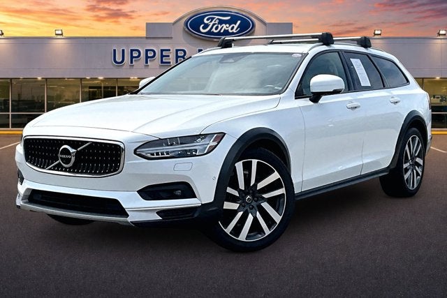 2023 Volvo V90 Cross Country Ultimate