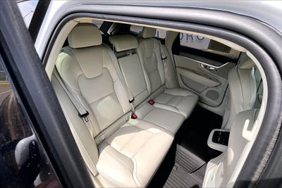 2023 Volvo V90 Cross Country Ultimate