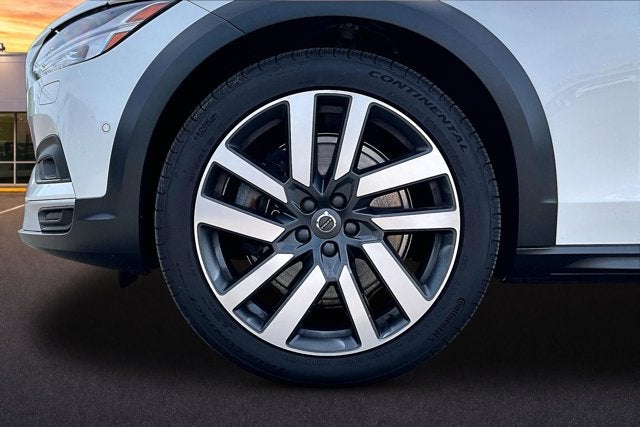 2023 Volvo V90 Cross Country Ultimate