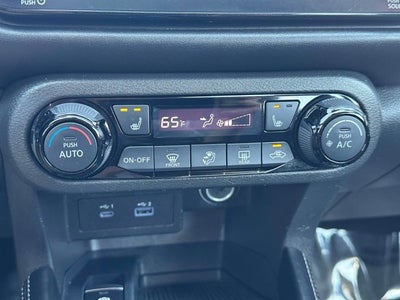 2023 Nissan Kicks SR Xtronic CVT