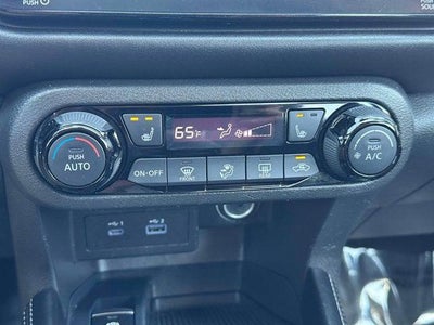 2023 Nissan Kicks SR Xtronic CVT