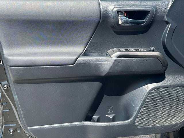 2017 Toyota Tacoma SR V6