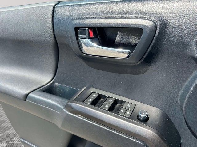 2017 Toyota Tacoma SR V6