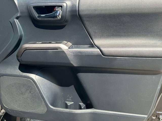 2017 Toyota Tacoma SR V6