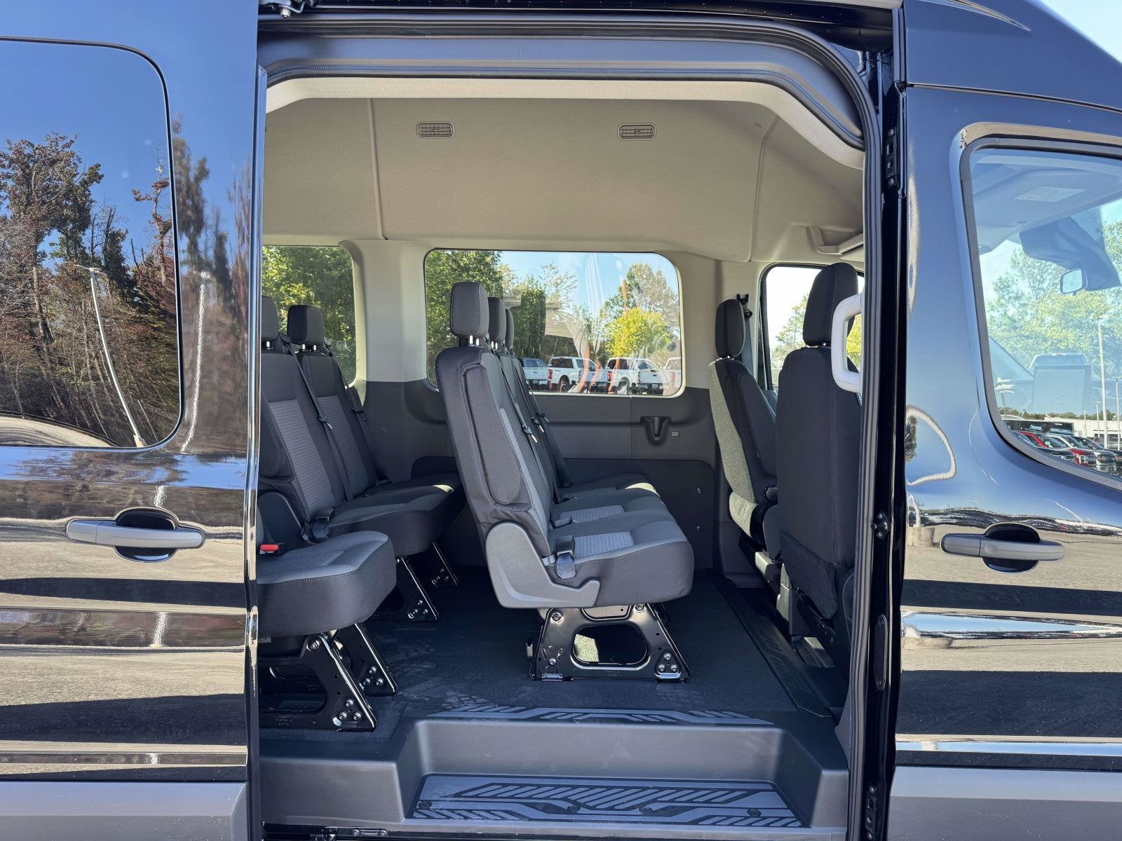 2027 Ford Transit Passenger Wagon XLT