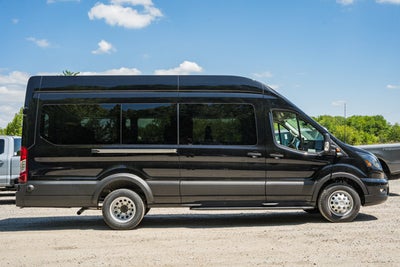 2026 Ford Transit Passenger Wagon XLT