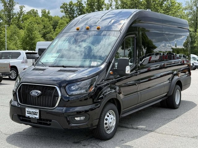 2026 Ford Transit Passenger Wagon XLT