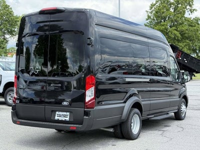 2026 Ford Transit Passenger Wagon XLT