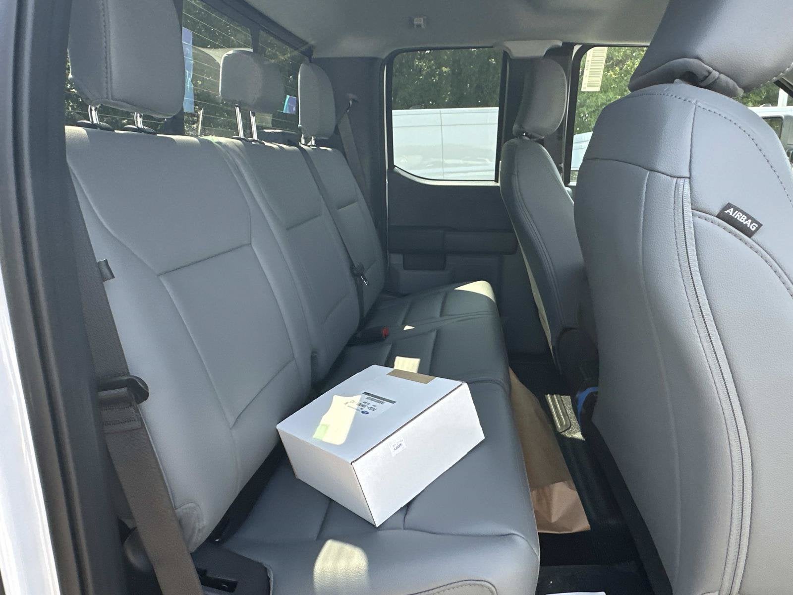 2027 Ford Super Duty F-450 DRW XL