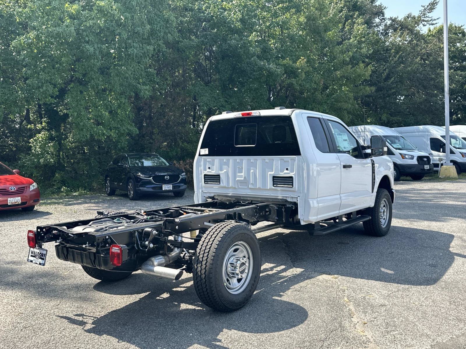 2027 Ford Super Duty F-350 SRW XL