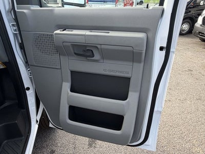 2026 Ford E-Series Cutaway E-350 SRW 138" WB