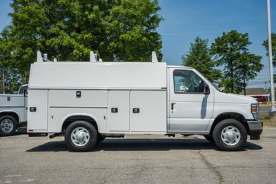 2026 Ford E-Series Cutaway E-350 SRW