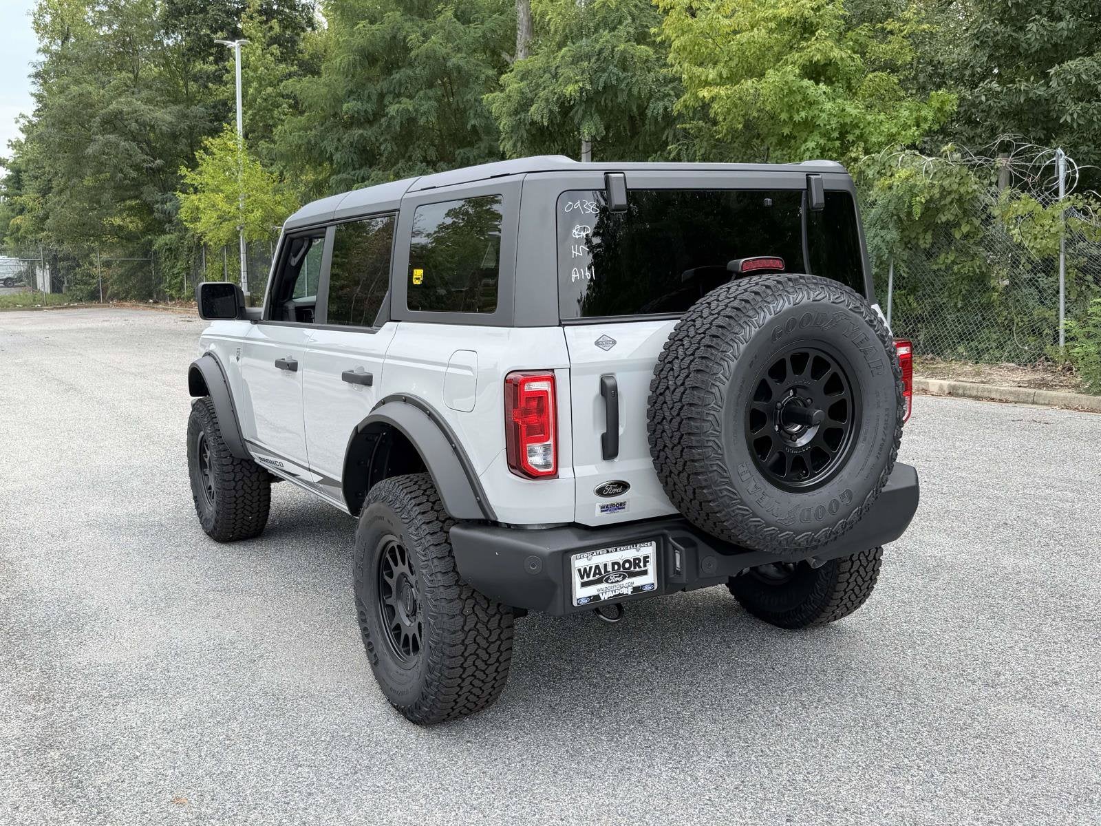 2026 Ford Bronco Ford Custom Garage
