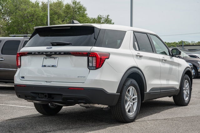 2026 Ford Explorer Active w/100A Pkg