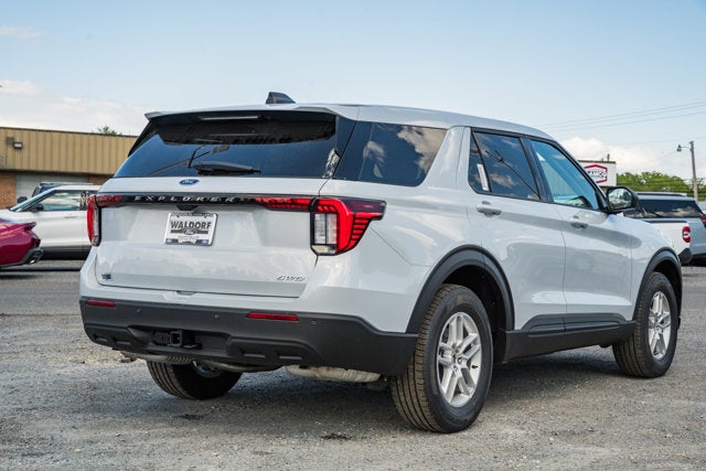 2026 Ford Explorer Active w/100A Pkg