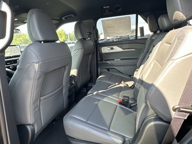 2027 Ford Explorer Active w/200A Pkg