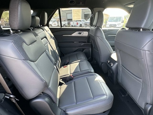 2027 Ford Explorer Active w/200A Pkg