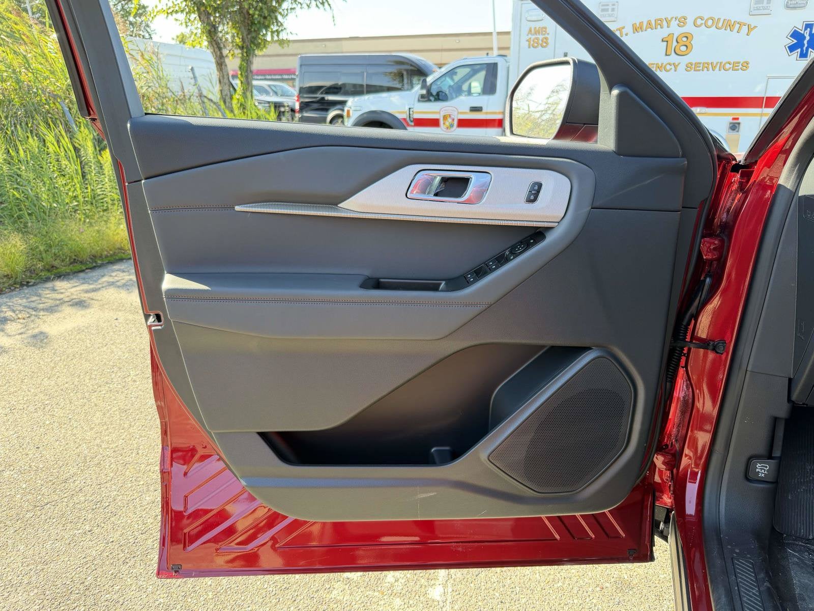 2027 Ford Explorer Active w/200A Pkg