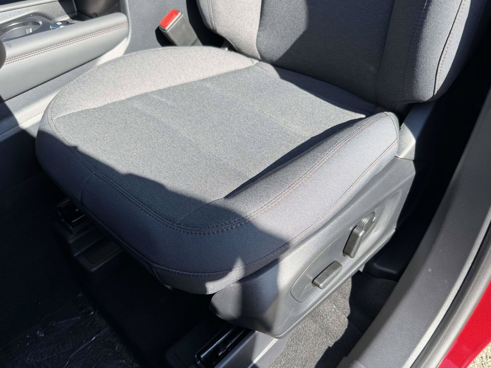 2027 Ford Explorer Active w/200A Pkg