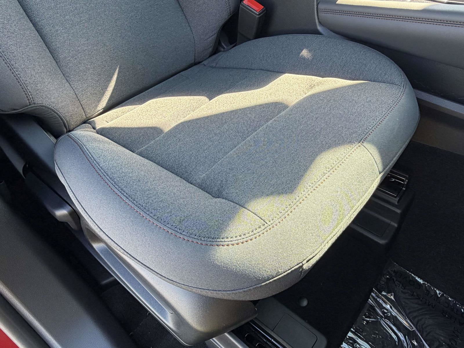 2027 Ford Explorer Active w/200A Pkg