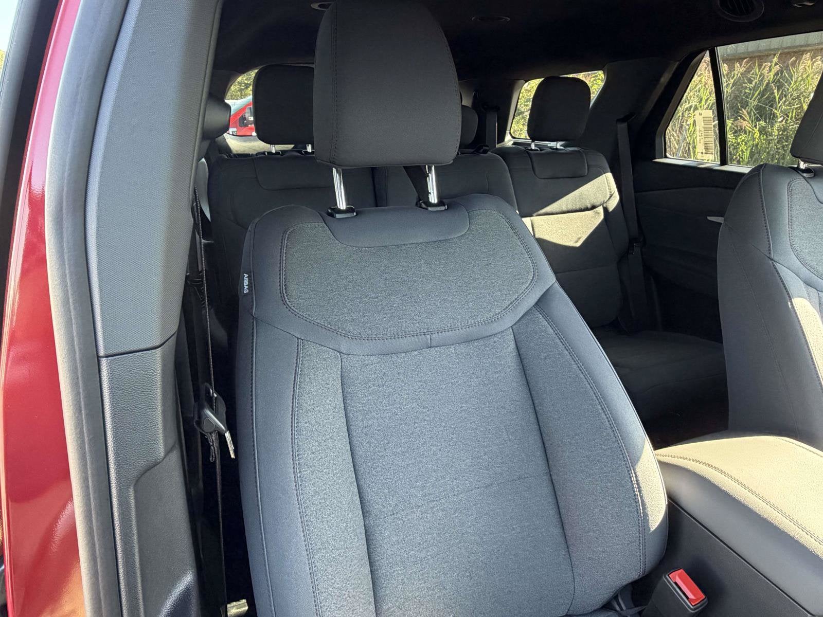 2027 Ford Explorer Active w/200A Pkg