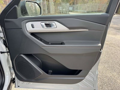 2027 Ford Explorer Active w/200A Pkg