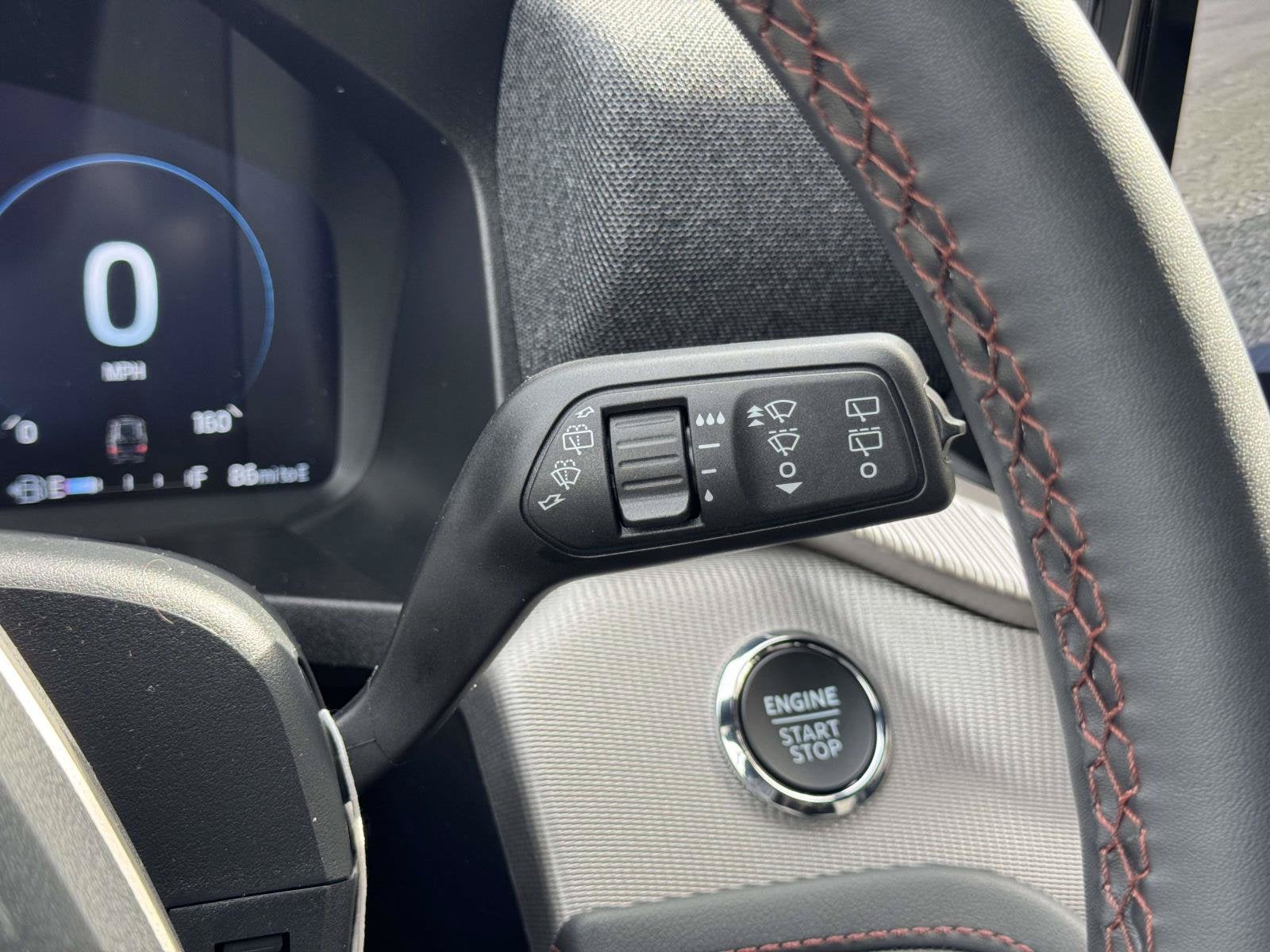 2027 Ford Explorer Active w/200A Pkg