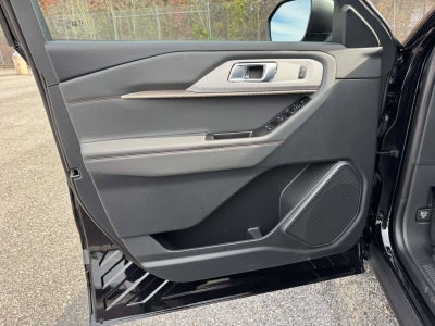 2027 Ford Explorer Active w/200A Pkg