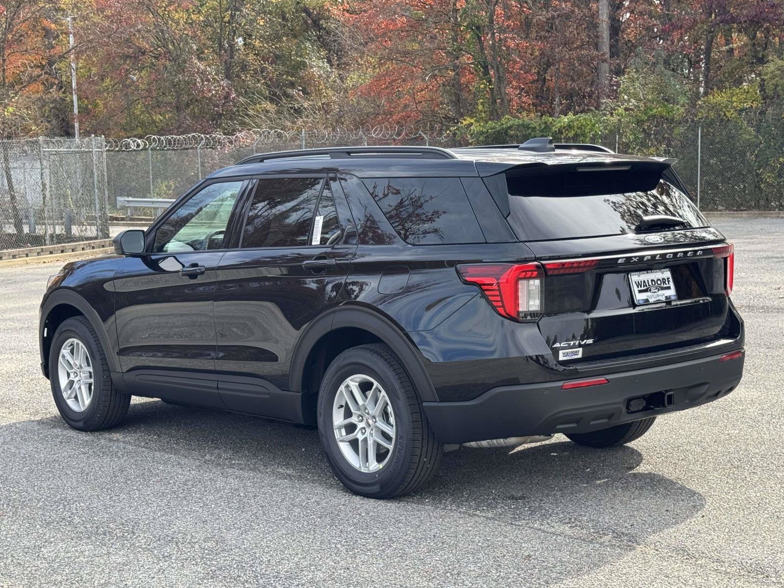 2027 Ford Explorer Active w/200A Pkg